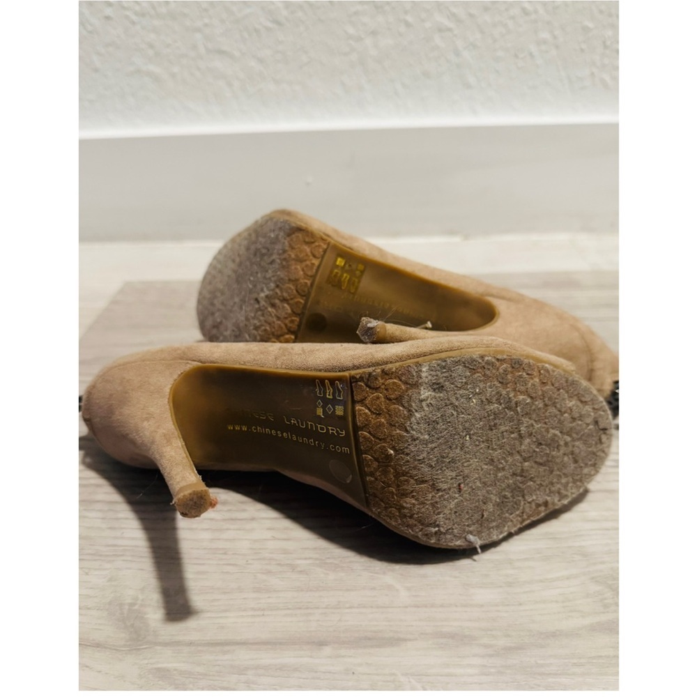 Tan Heels - Picture 5 of 6